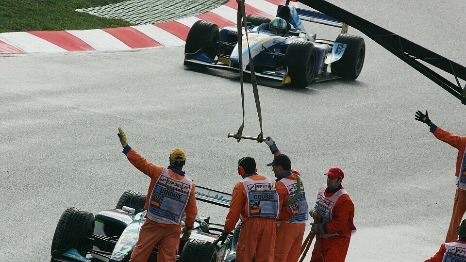 Piquet blieb unter Gelb langsam., Foto: Sutton Piquet blieb unter Gelb langsam., Foto: Sutton