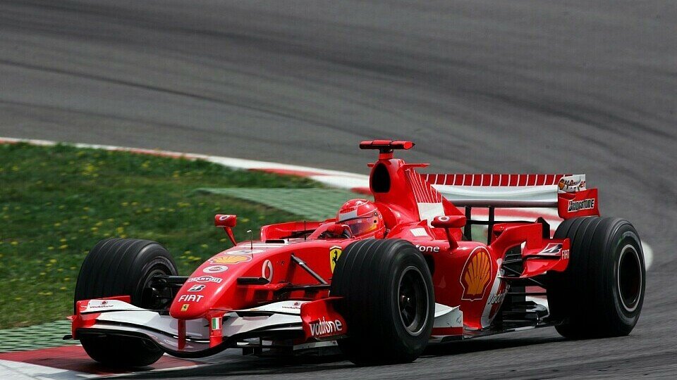 Michael Schumacher startet von Platz 3., Foto: Sutton Michael Schumacher startet von Platz 3., Foto: Sutton