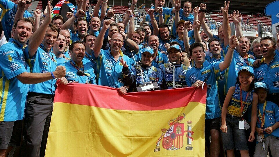 Ein Teamerfolg für Renault., Foto: Sutton