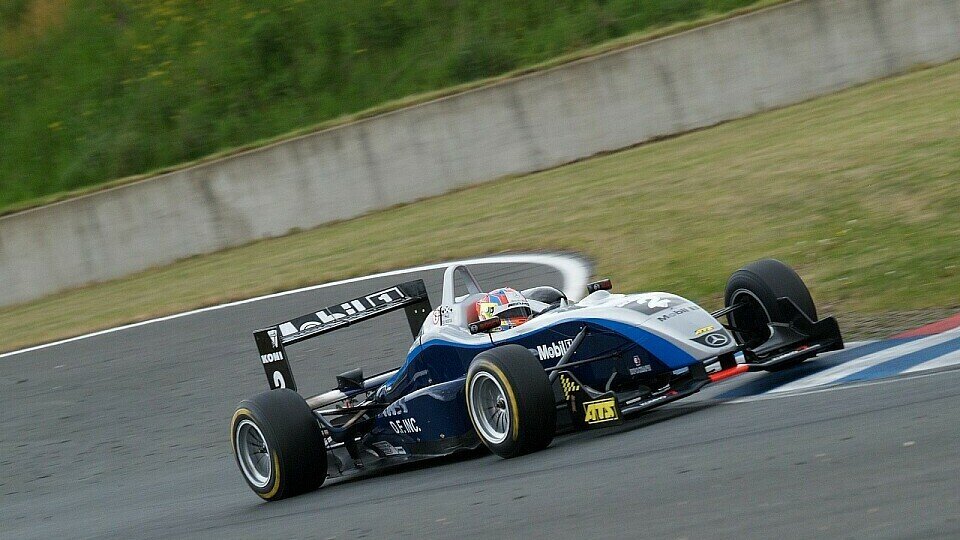 Erster Sieg für Paul di Resta, Foto: Sutton