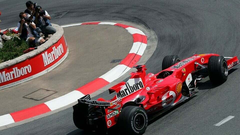 Michael Schumacher musste viel einstecken., Foto: Sutton