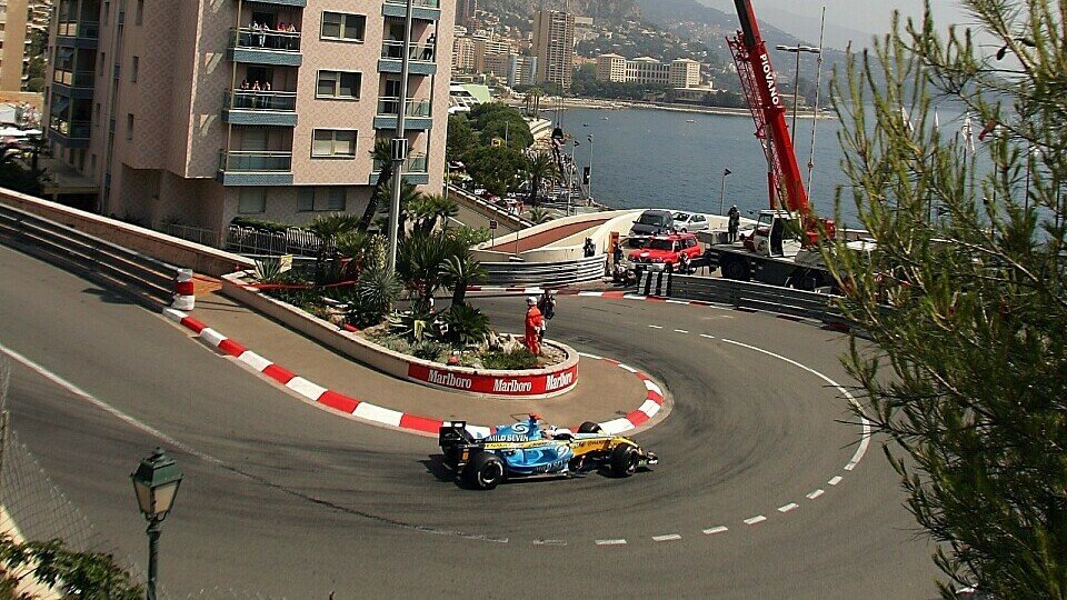 Alonso setzt auf das Rennen., Foto: Sutton