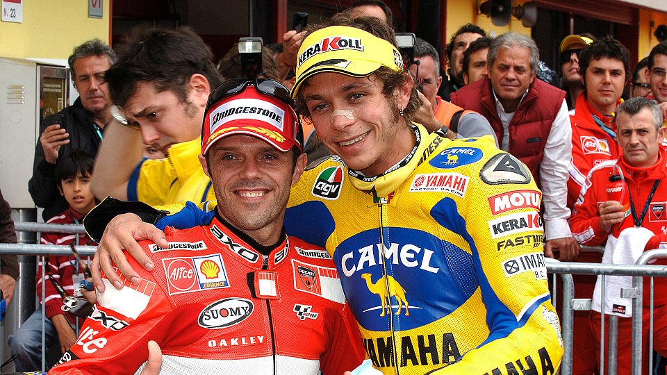Valentino Rossi und Loris Capirossi brachten die Italiener zum Feiern, Foto: Yamaha