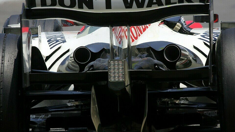 Honda zieht erste Konsequenzen., Foto: Sutton Honda zieht erste Konsequenzen., Foto: Sutton