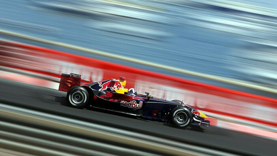 Superman David flog durch Monaco., Foto: Red Bull/GEPA