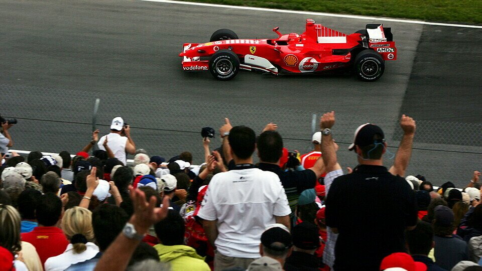 Schumacher landete nur auf Rang 15., Foto: Sutton