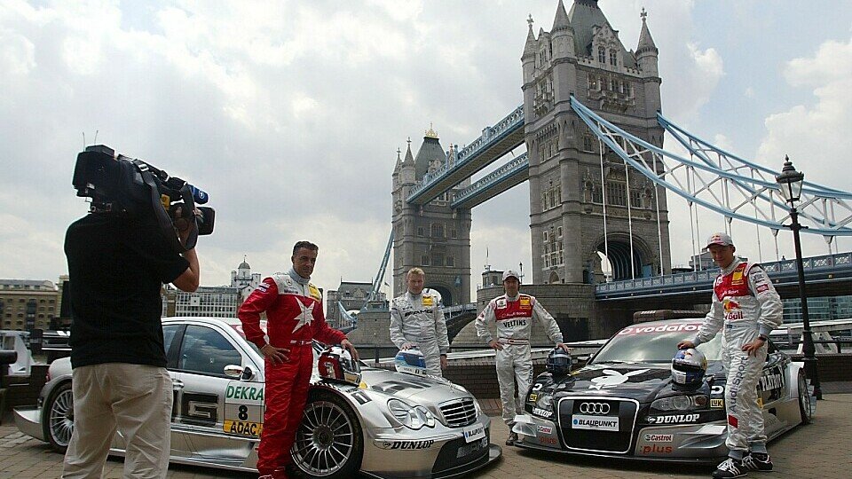 2006 ließen sich die DTM-Protagonisten in London ablichten., Foto: Sutton