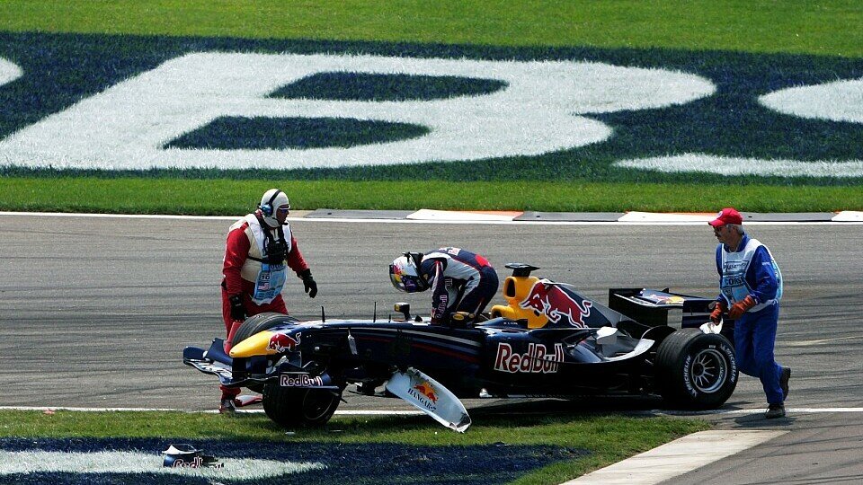 Klien schied in Kurve 1 aus., Foto: Sutton