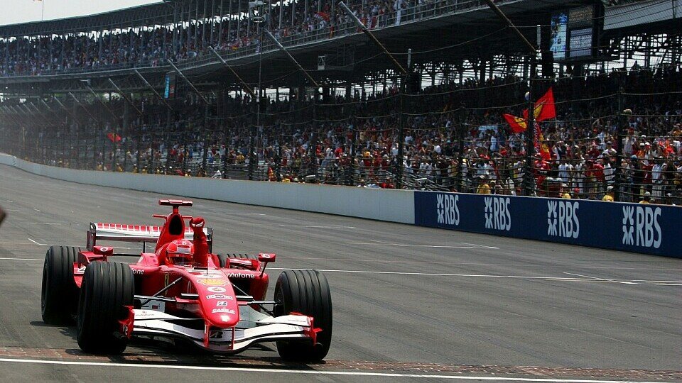 Schumacher packte den roten Hammer aus., Foto: Sutton