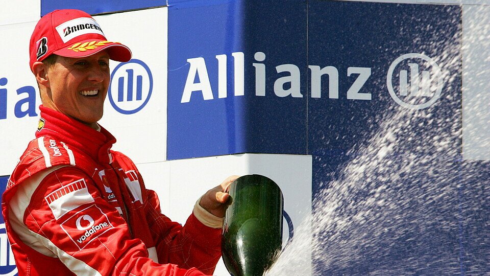 Michael Schumacher hatte gut lachen, Foto: Sutton