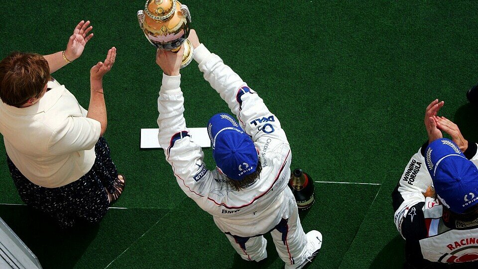 Auch ohne Michael Schumacher sprach man auf dem Podium Deutsch, Foto: Sutton