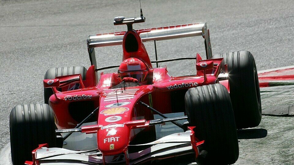 Michael Schumacher blickt zuversichtlich auf Monza., Foto: Sutton