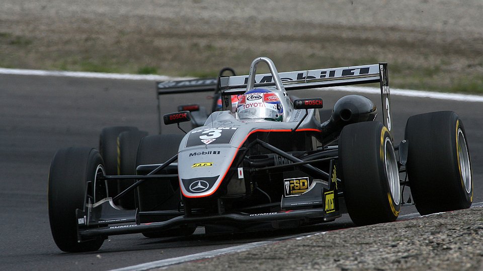 Kohei Hirate (hier in Zandvoort) lag im ersten Training vorne, Foto: F3 Euroseries Kohei Hirate (hier in Zandvoort) lag im ersten Training vorne, Foto: F3 Euroseries