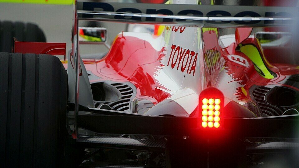 Wenn ein Rücklicht brennt, dann ist das nomal, Foto: Sutton