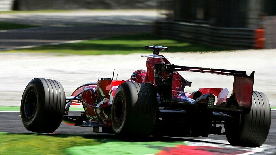 Scott Speed schaffte den Sprung in Runde zwei, Foto: Sutton