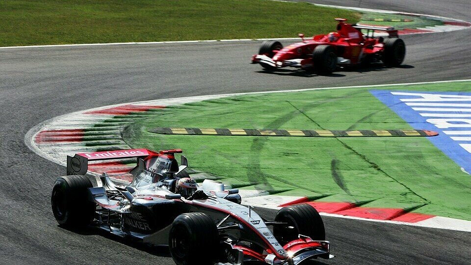 Zu Beginn war Räikkönen noch in Führung, Foto: Sutton