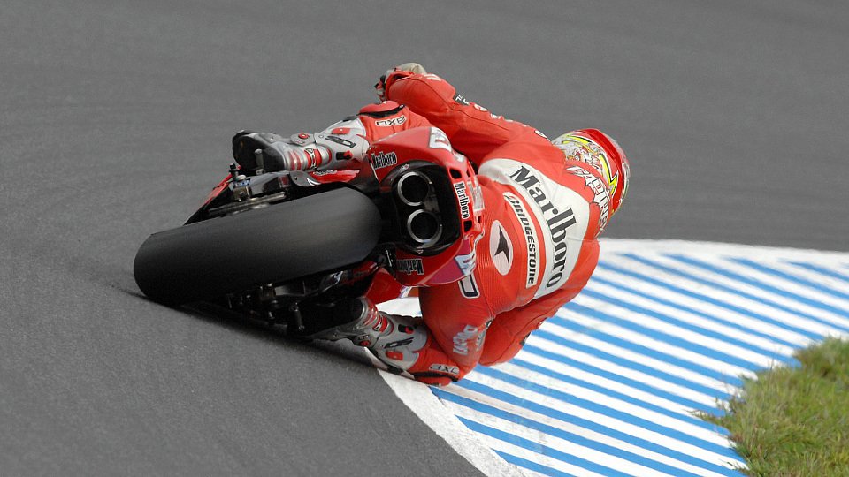 Loris Capirossi hat das Rennen über eine Runde gewonnen, Foto: Ducati