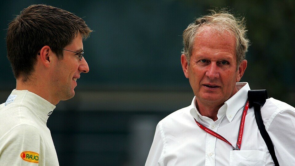 Helmut Marko war mit den Debütanten zufrieden, mit der Regenausbeute weniger, Foto: Sutton