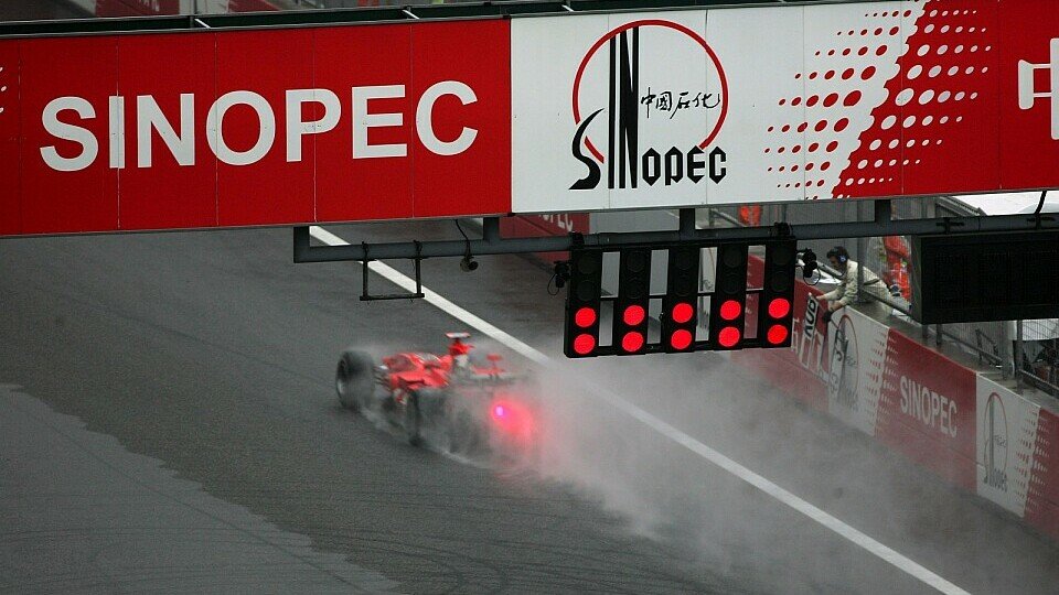 Der Regen war kein Freund der Italiener., Foto: Sutton Der Regen war kein Freund der Italiener., Foto: Sutton