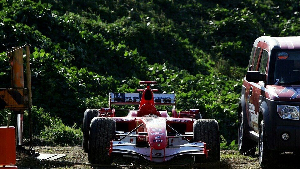 Motorschäden gehörten in der ersten V8-Saison dazu, Foto: Sutton