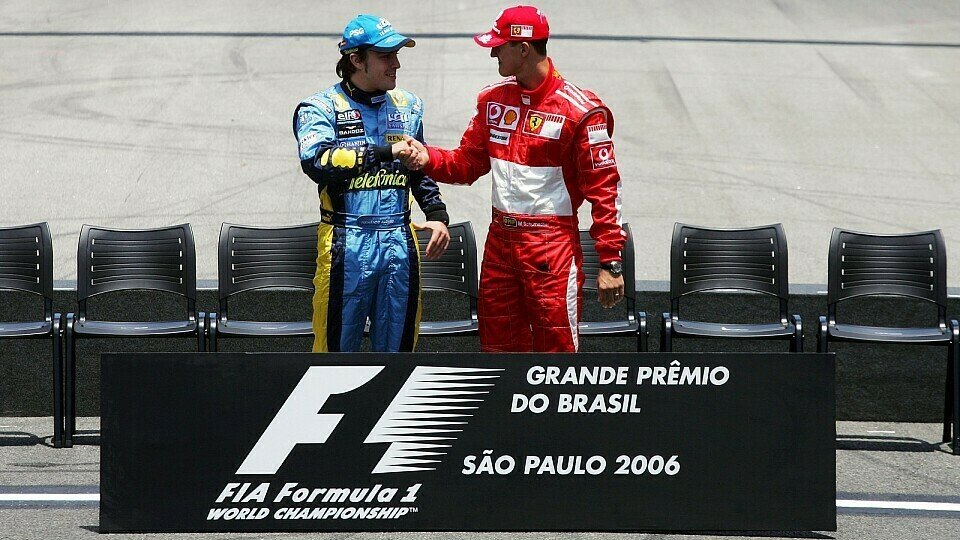 Alonso bedeutet der Sieg gegen Schumacher viel., Foto: Sutton