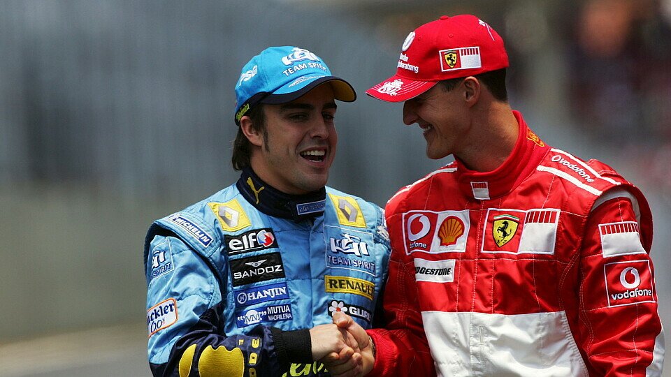 Vor dem F1-Finale 2006: Die Titel-Rivalen Fernando Alonso und Michael Schumacher beim Handshake, Foto: Sutton