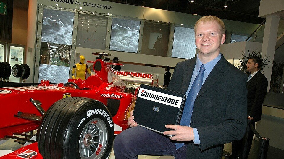 Nein, einen Ferrari bekam Martin nicht für seinen Sieg geschenkt., Foto: Bridgestone