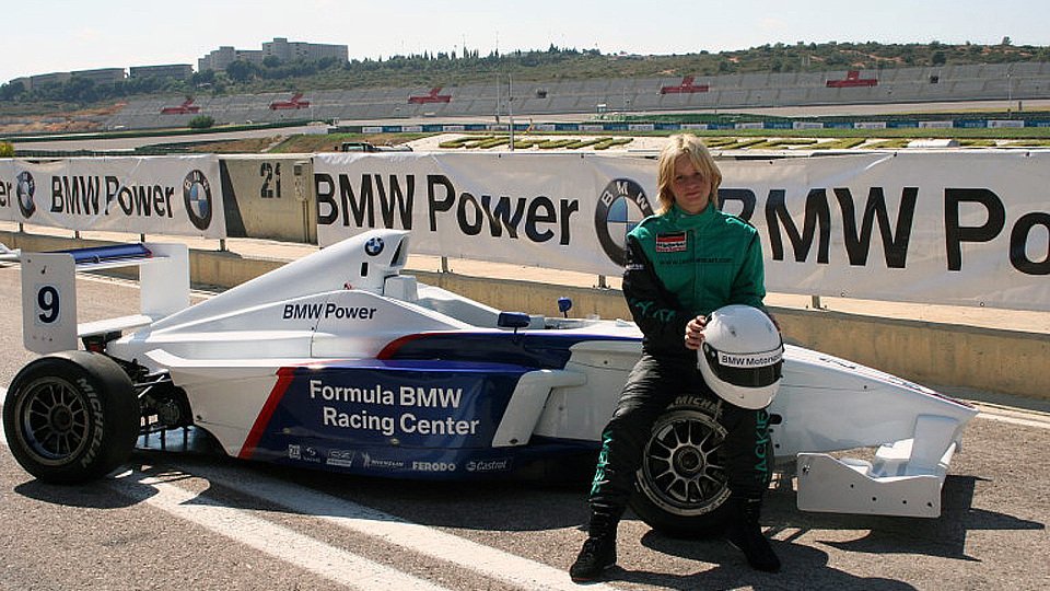Jackie gibt für GU-Racing Gas., Foto: Jackie Weiss Jackie gibt für GU-Racing Gas., Foto: Jackie Weiss