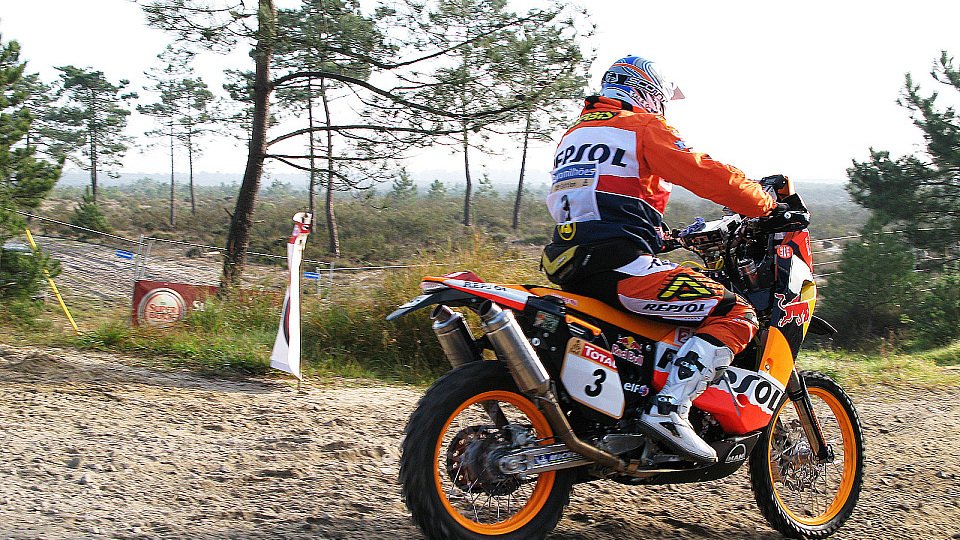 Die KTM-Piloten hielten sich noch zurück, Foto: Repsol YPF