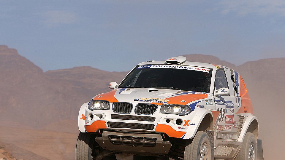 Jutta Kleinschmidts BMW legte einfach eine Pause ein, Foto: X-Raid