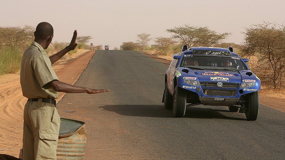 Sainz kämpft unermüdlich weiter., Foto: VW-Motorsport