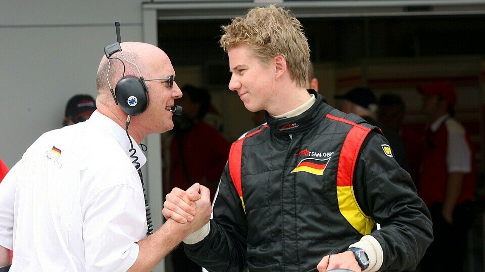 Nico Hülkenberg hatte allen Grund für gute Laune, Foto: A1 GP Nico Hülkenberg hatte allen Grund für gute Laune, Foto: A1 GP