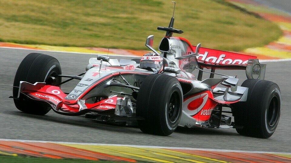 Alonso war auch am zweiten Testtag schnellster in Valencia, Foto: Sutton