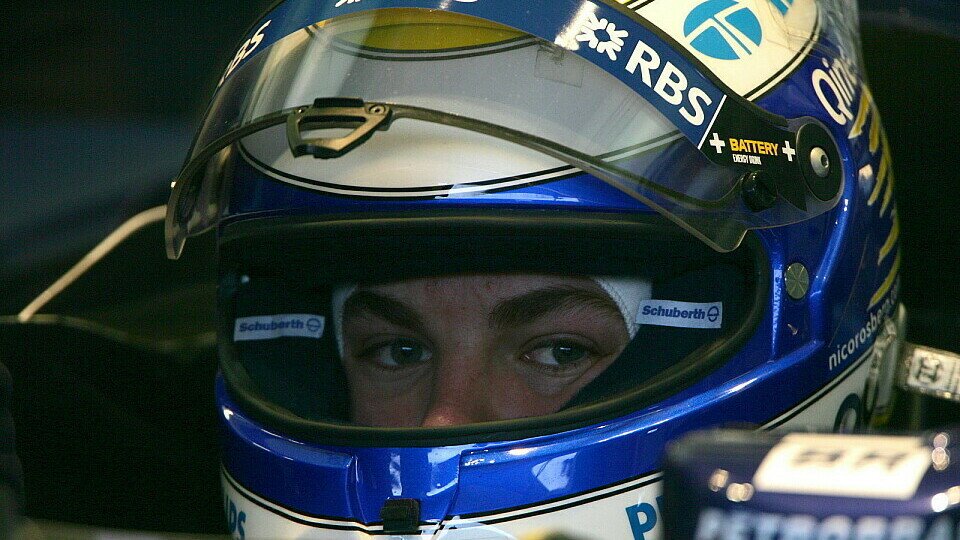Nico Rosberg sieht McLaren weit vorne, Foto: Sutton