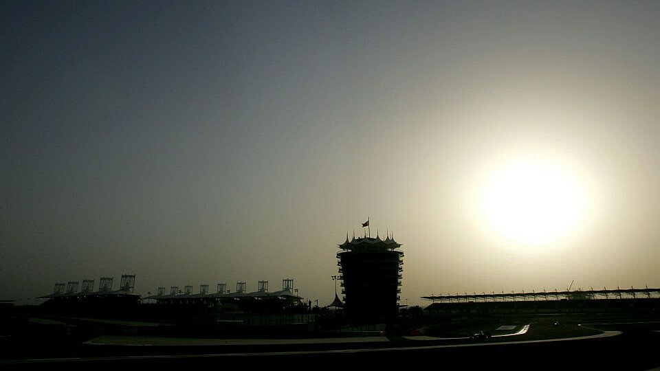 Auch Tag 2 in Bahrain neigte sich dem Ende., Foto: Sutton