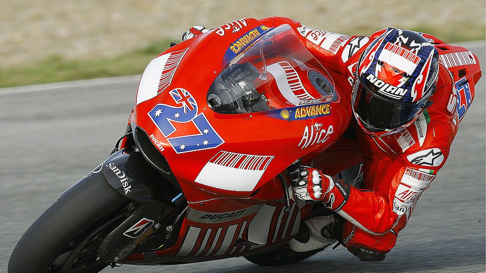 Stoner legte sich als einziger Fahrer hin., Foto: Ducati