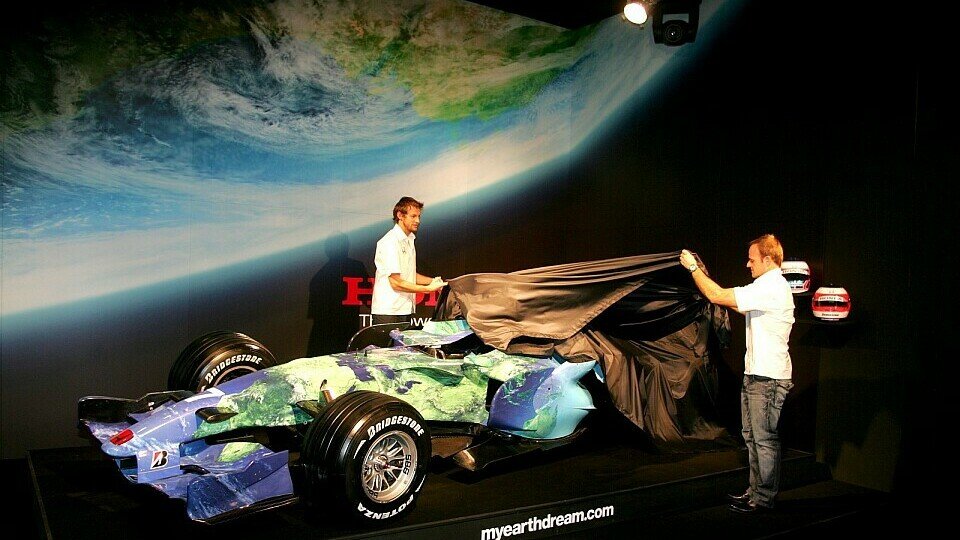 Jenson Button und Rubens Barrichello enthüllen den Honda RA107