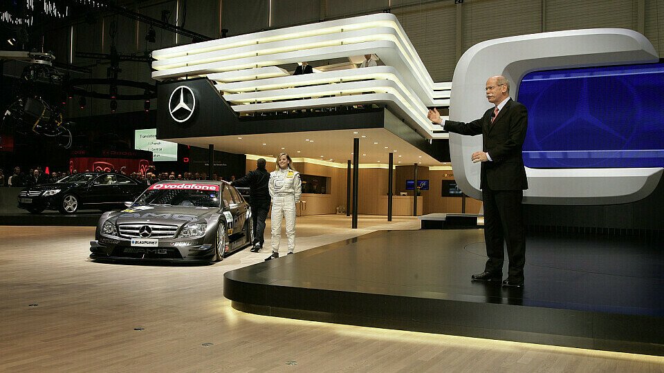 Laut Norbert Haug macht die neue C-Klasse nicht nur auf Automessen eine gute Figur..., Foto: Mercedes