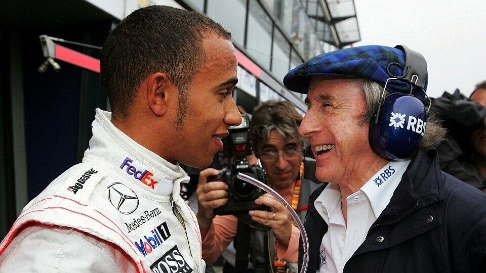 Ein Bild aus besseren Zeiten - mittlerweile sieht Jackie Stewart den Fahrstil des Lewis Hamilton kritischer als zu dessen Karrierebeginn, Foto: Sutton