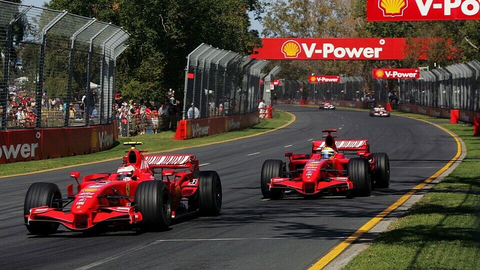Ferrari vs. Ferrari: Mit Michael Schumacher ist auch der Nummer-1-Status vorerst aus der Formel 1 verschwunden, Foto: Sutton