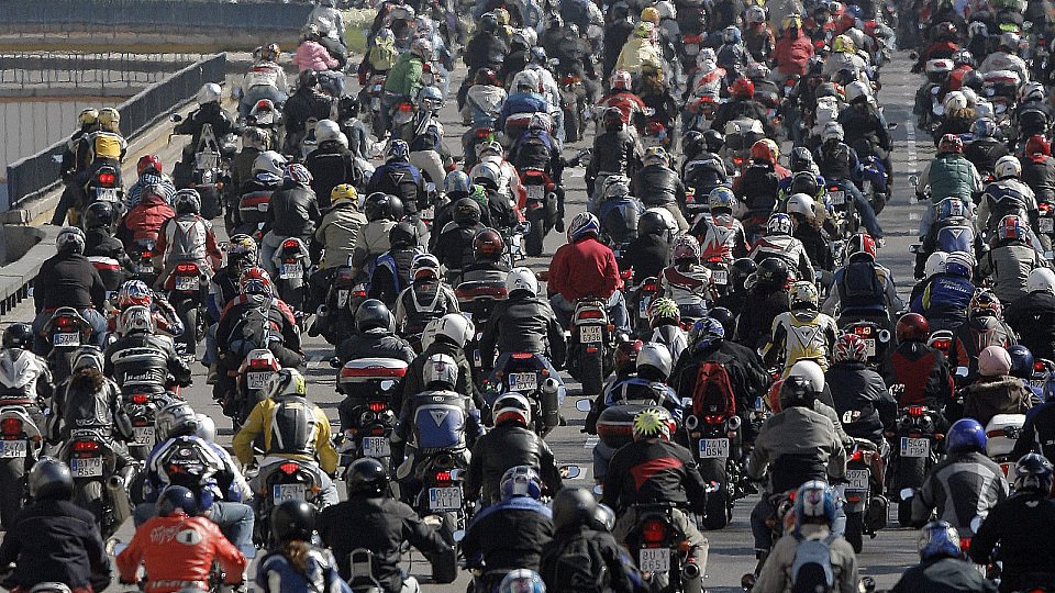 Die Startaufstellung der MotoGP soll größer werden., Foto: Repsol YPF
