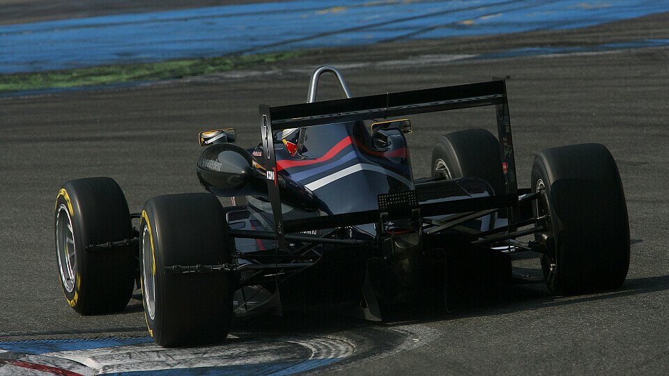 Die Konkurrenz sah Buemi heute nur von hinten, Foto: F3EuroSeries Die Konkurrenz sah Buemi heute nur von hinten, Foto: F3EuroSeries