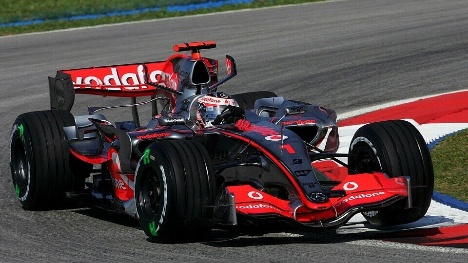 Fernando Alonso war mit dem Setup schon ganz zufrieden, Foto: Sutton