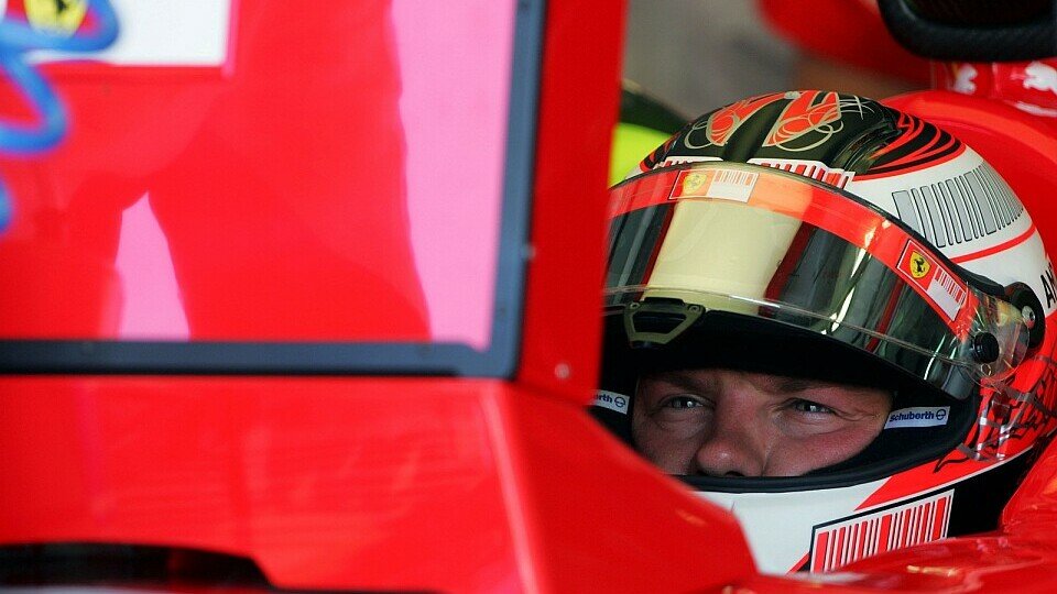 Kimi Räikkönen sucht noch nach dem richtigen Setup., Foto: Sutton
