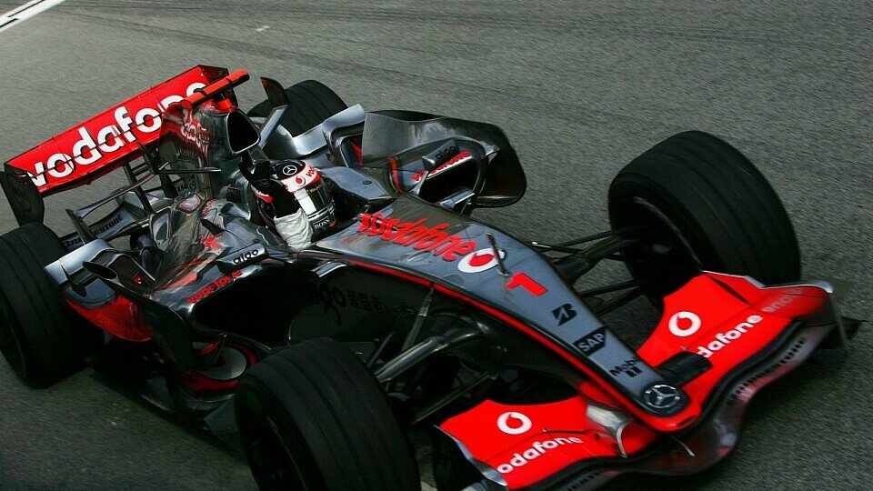 Alonso schenkte McLaren den ersten Sieg seit 2005., Foto: Sutton