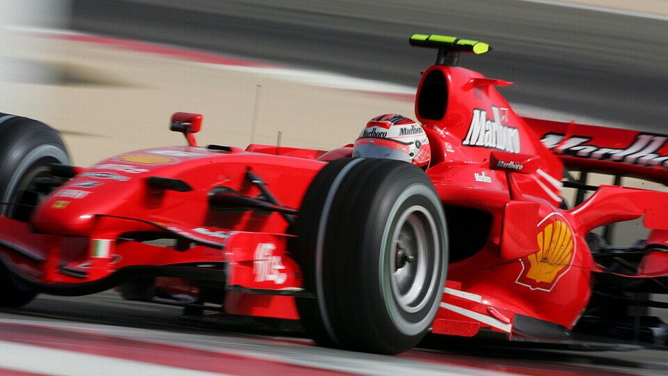 Kimi Räikkönen ging zweimal in Folge nur aus der zweiten Startreihe ins Rennen., Foto: Sutton