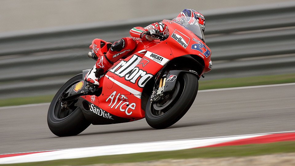 Casey Stoner sieht seine Ducati nicht nur als Hochgeschwindigkeits-Gefährt, Foto: Ducati