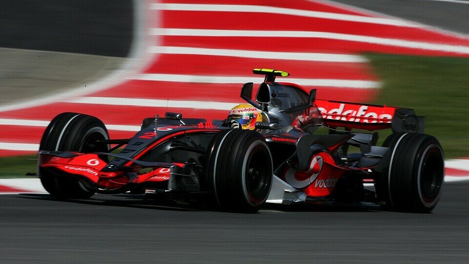 Lewis Hamilton gab erneut am Vormittag den Ton an., Foto: Sutton