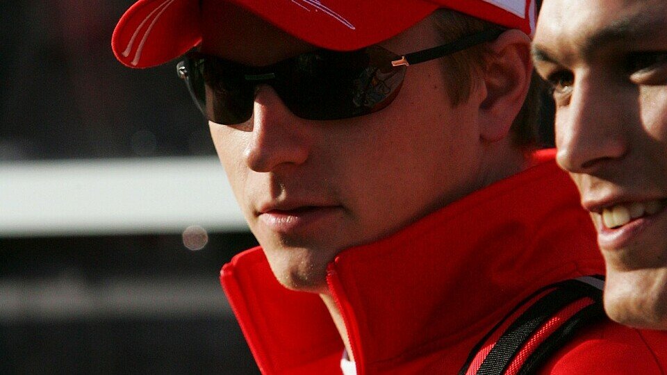 Kimi Räikkönen interessiert sich nicht für Jackie Stewarts Meinung., Foto: Sutton
