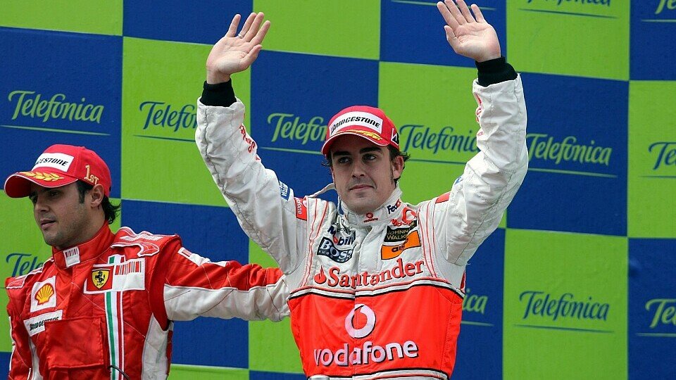 Fernando ließ sich auch als Dritter feiern., Foto: Sutton